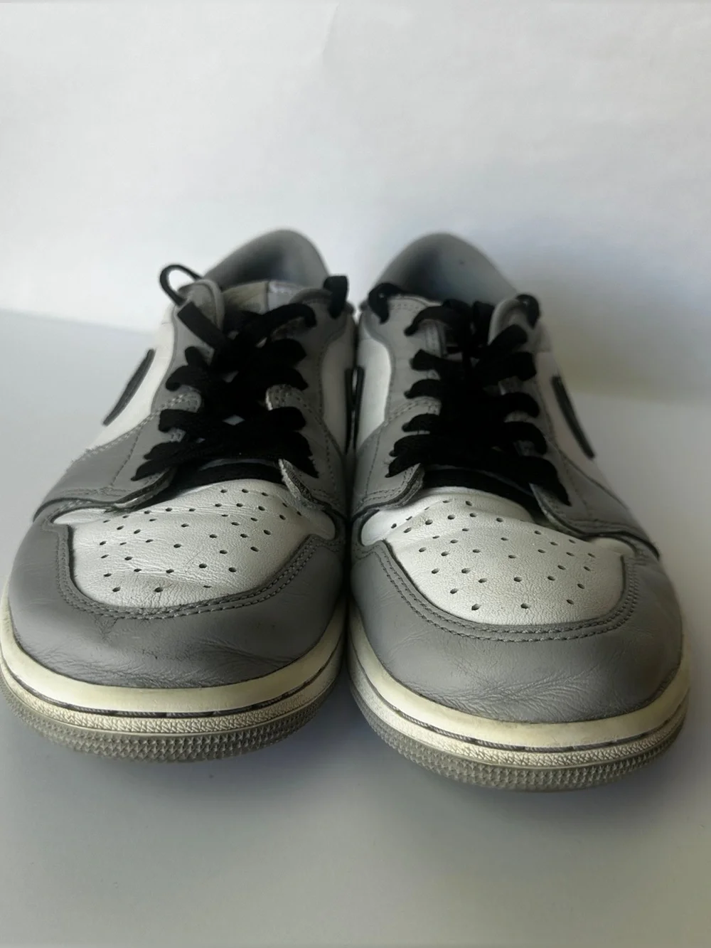 Jordan 1 low barons size 9.5 men’s